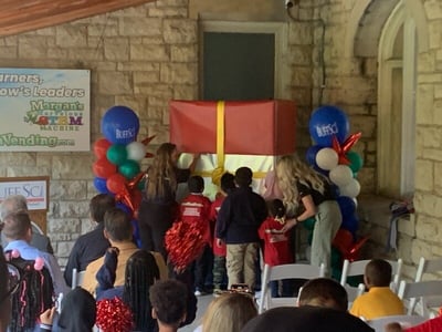 BufSci Student Ambassadors unwrap new STEM Vending Machine at BufSci